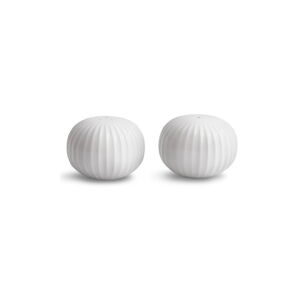 Set bielej soľničky a koreničky z porcelánu Kähler Design Hammershoi